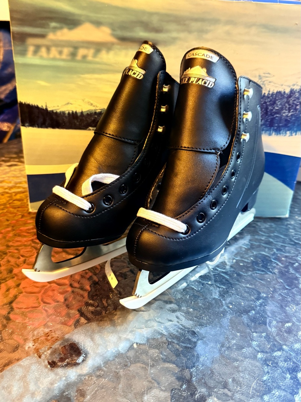 Cascade Lake Placid Kids Black Figure Ice Skates size J12